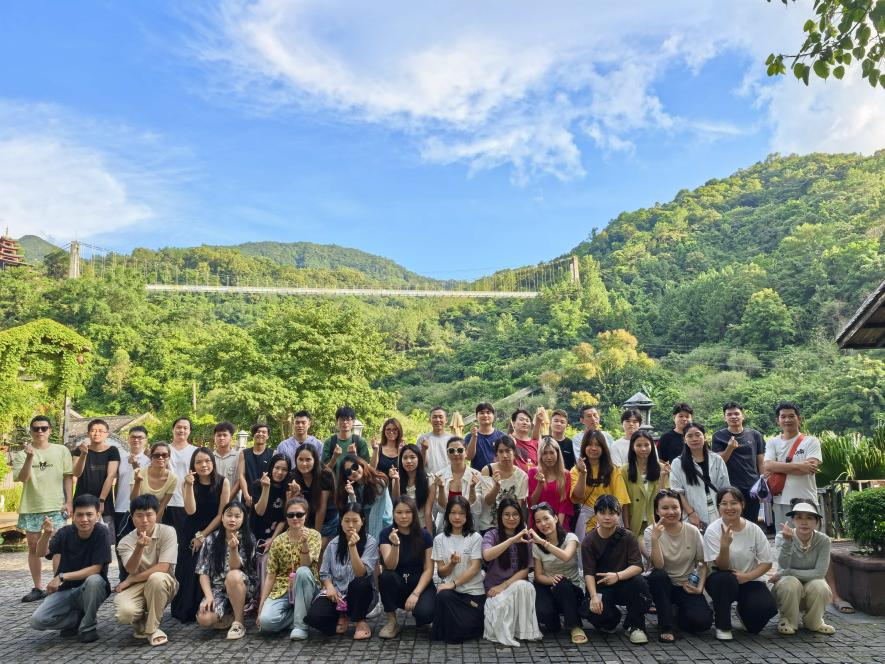 Gathering Hearts and Minds, Exploring the Fairyland of Southern Guangdong — Guangzhou Kanghome Company's 2025 Yunfu Tianlu Mountain Team-Building Trip Concludes Successfully
